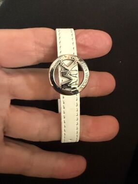 Michael Kors upcycled White Leather Logo Bracelet with Silver-Tone Medallion